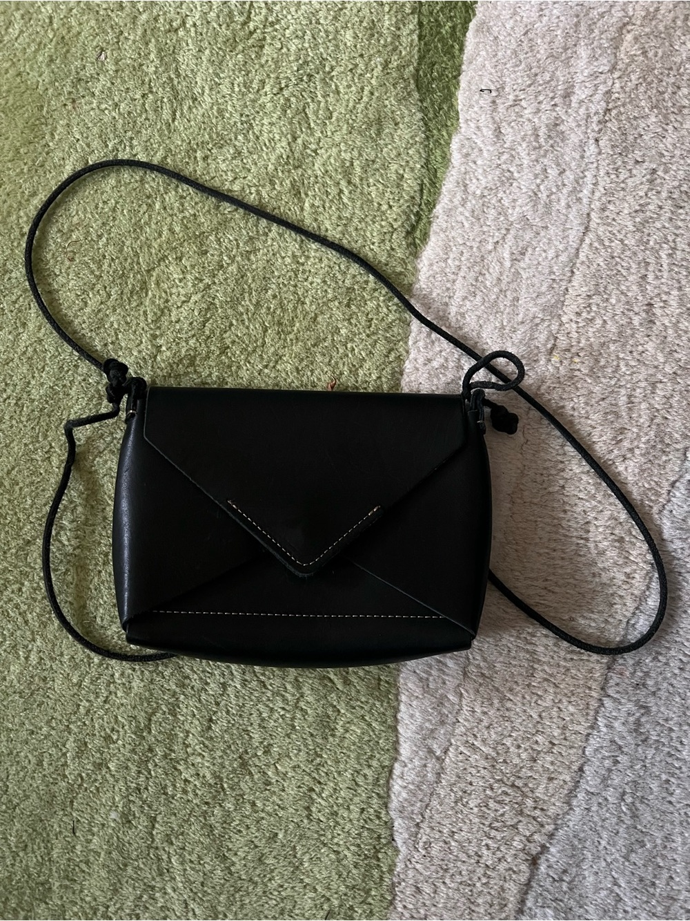 HOLTZ Genuine Fine Leather CECILIA Black Envelop Mini Crossbody Bag USA-Adorable